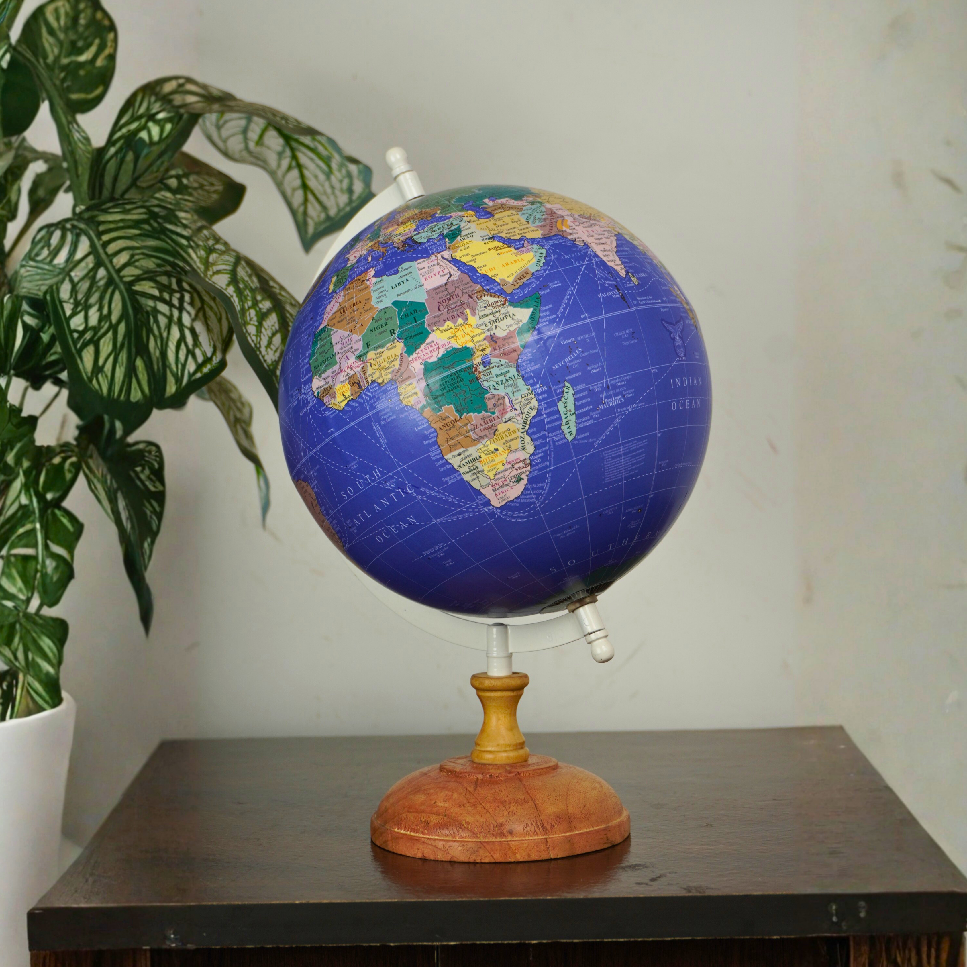 Vastu Blue Earth Globe